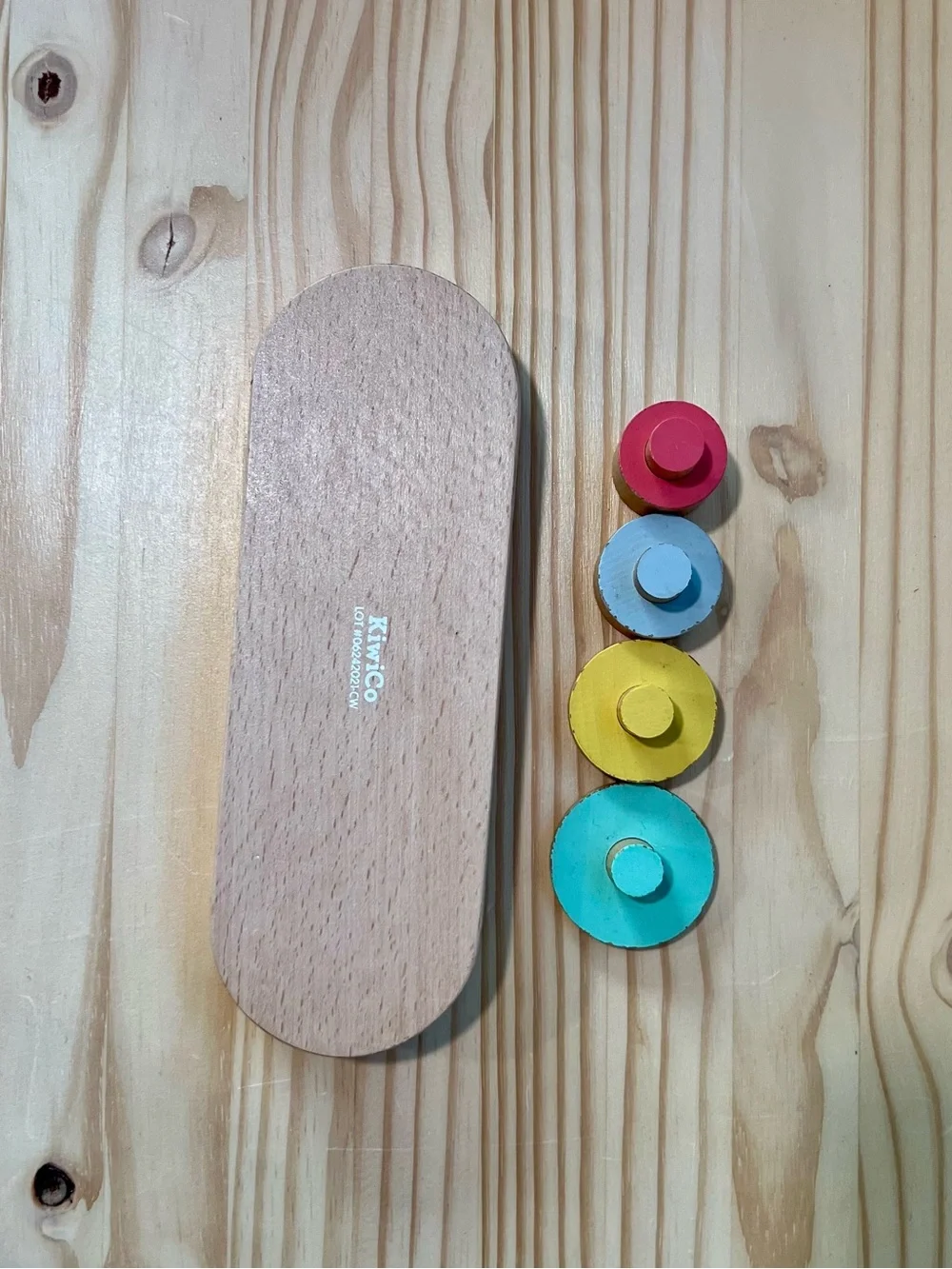 KiwiCo Color Sorting Peg Toy